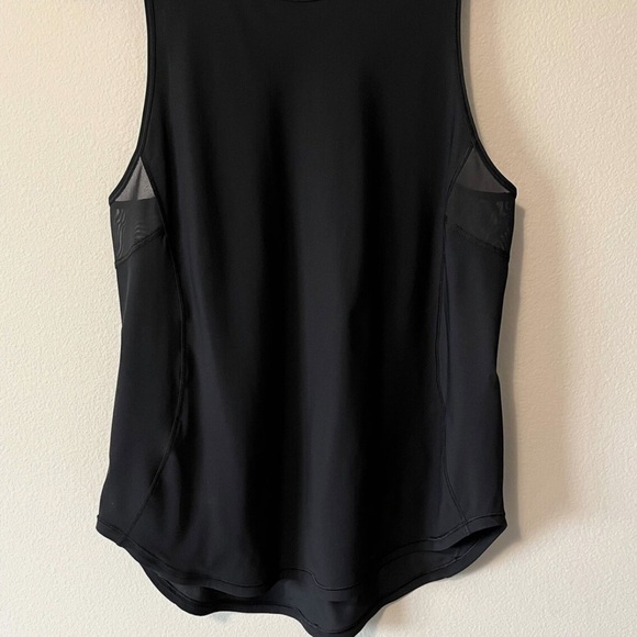 Lululemon Women’s Sculpt Tank II Black Size 12 Running Mesh UPF 50+ Protection - Picture 8 of 9